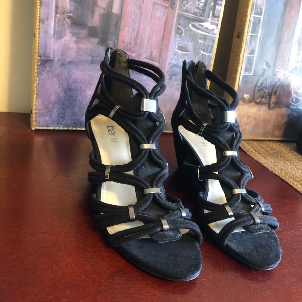 Bar III black suede-like wedge sandal, size 7.5